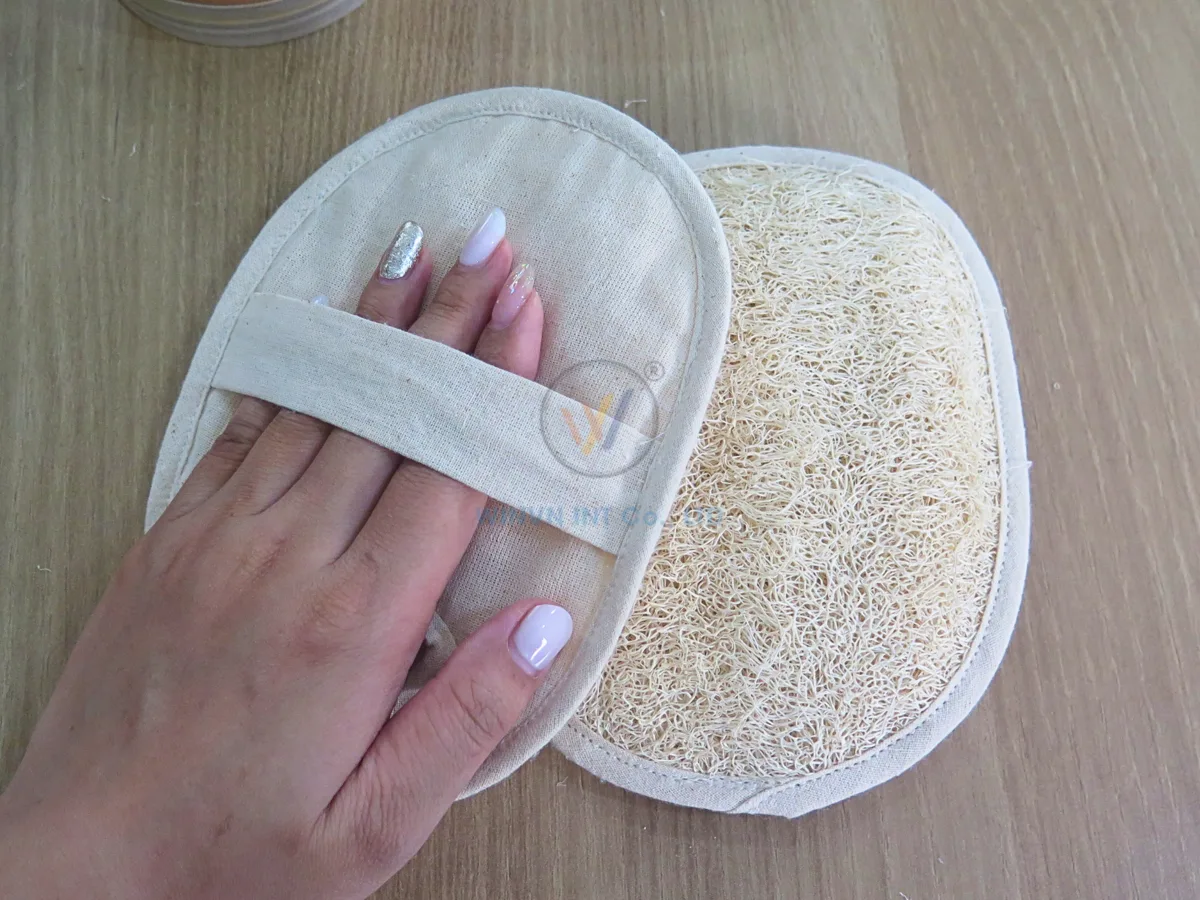 Natural loofah and jute bath pad